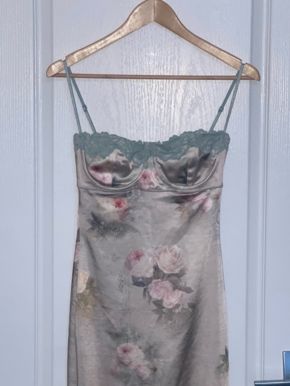 HOUSE OF CB VENUS Vintage Floral Midi Dress Lace-Trim Satin Slip Dress Champagne - Picture 5 of 16